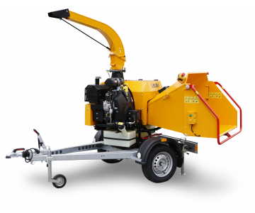 Powerful chipper with petrol engine on braked chassis (38 HP) LS 160 PPB 