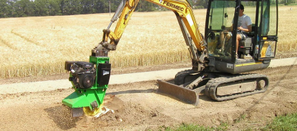 Jib-mounted stump cutter powered by combustion engine FZ 500/35